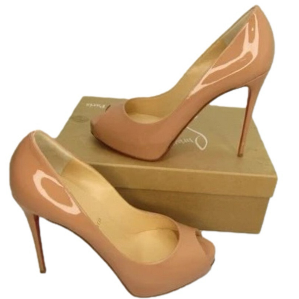 NEW CHRISTIAN LOUBOUTIN New Very Prive' Pump Peep Toe Stiletto Nude Size 9.5